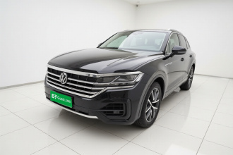 大众 途锐 2022款 3.0TSI 锐享版 经典运动套装