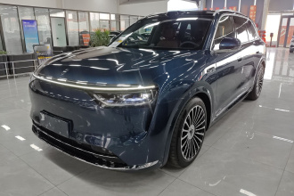 鸿蒙智行 问界M8 2025款 增程 Ultra版 53.4kWh 5座版 (192线激光雷达）