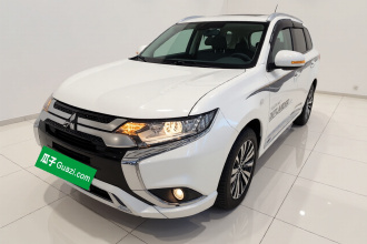 三菱 欧蓝德 2021款 改款 2.0L 两驱畅享版 5座