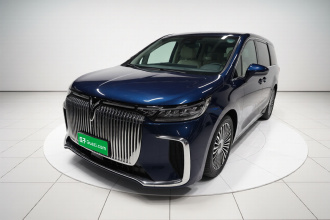 岚图汽车 岚图梦想家 2025款 PHEV 四驱旗舰鲲鹏版