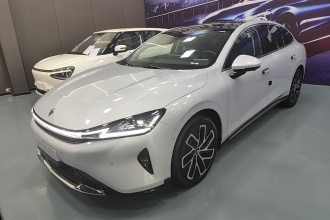 宝骏享境 2025款 插混 140km豪华版