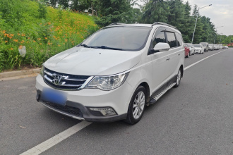 宝骏730 2014款 1.5L 手动舒适型 7座