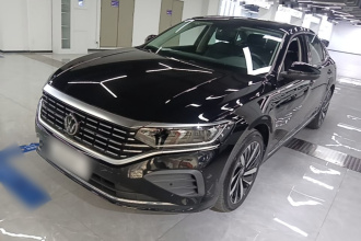 大众 帕萨特 2025款 出众款 380TSI 龙腾版