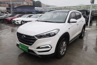 现代 途胜 2018款 1.6T 双离合两驱15周年特别版