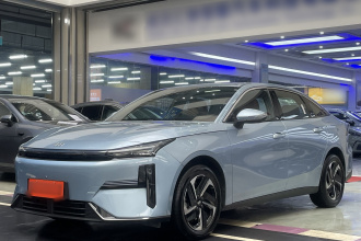 吉利银河 银河L6 2025款 EM-i 140km 星舰版