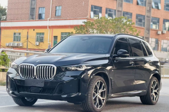 宝马X5 2023款 xDrive 30Li 尊享型M运动曜夜套装