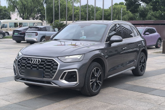 奥迪Q5L 2022款 40T 时尚动感型
