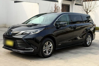 丰田 赛那SIENNA 2023款 2.5L混动 舒适版