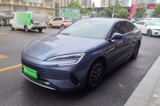 比亚迪 海豹07 DM-i 2025款 DM-i 1.5L 70km 精英型