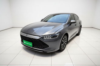 比亚迪 秦PLUS 2024款 荣耀版 DM-i 55KM领先型