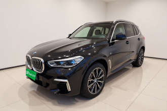 宝马X5 2022款 改款 xDrive 30Li 尊享型M运动套装