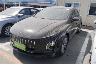 红旗E-QM5 2022款 431km 充电乐享版