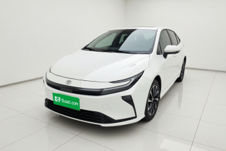 丰田 卡罗拉 2024款 1.8L 智能电混双擎 精英版