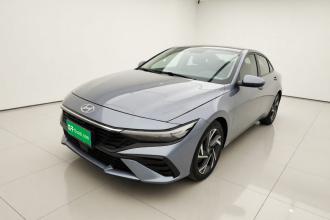 现代 伊兰特 2023款 1.5L CVT LUX尊贵版