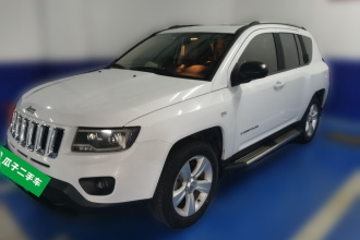 Jeep 指南者(进口) 2015款 2.0L 两驱运动版