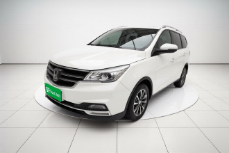 宝骏730 2021款 1.5T CVT时尚型 7座