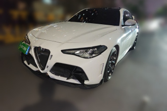 阿尔法·罗密欧 Giulia朱丽叶 2017款 2.0T 280HP 豪华版