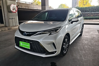 丰田 格瑞维亚 2023款 2.5L混动 豪华版