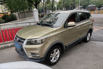 北汽幻速S3 2016款 S3L 1.5L 手动尊贵型