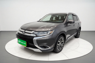 三菱 欧蓝德 2018款 2.4L 四驱豪华版 7座