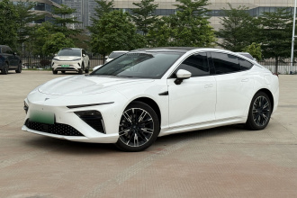 哪吒汽车 哪吒S 2022款 增程版 1160km 后驱小版