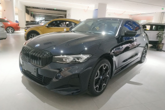 宝马i3 2024款 eDrive 40 L 曜夜套装