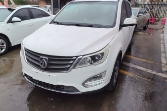 宝骏560 2016款 1.5T 手动豪华型