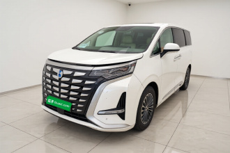 腾势D9 2022款 DM-i 970 四驱尊荣型
