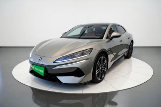 腾势Z9GT 2024款 1100四驱Ultra版