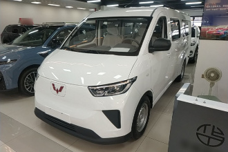 五菱汽车 五菱扬光 2026款 440km 客车版舒适型 6座