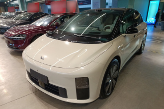 理想汽车 理想i6 2025款 两驱标准型