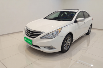 现代 索纳塔 2013款 2.0L 自动领先版