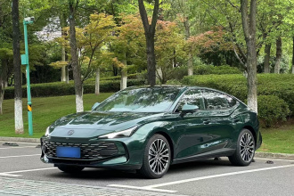 名爵 MG7 2023款 2.0T 自动猎美奢享版