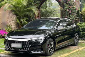 比亚迪 汉 2022款 DM-i 242KM 旗舰型