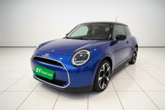 电动MINI COOPER 2024款 452km COOPER SE 艺术家