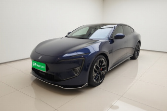 阿维塔12 2023款 650 三激光四驱性能版