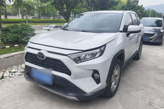 丰田 RAV4荣放 2020款 2.0L CVT两驱风尚PLUS版