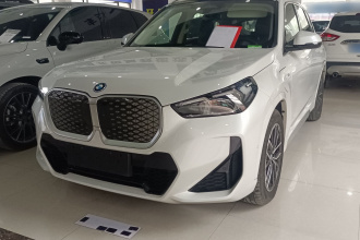 宝马iX1 2023款 eDrive25L M运动套装