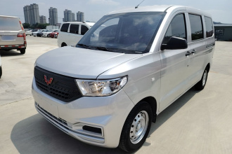 五菱汽车 五菱宏光V 2022款 1.5L劲取版电动助力LAR