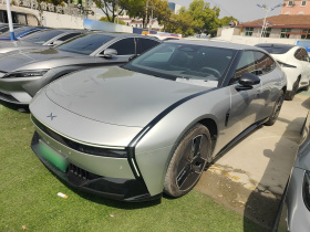 小鹏P7 2025款 702 长续航 Ultra