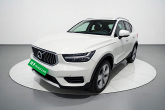沃尔沃XC40 2022款 T4 四驱智行时尚版