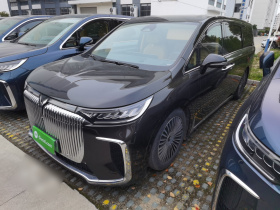 岚图汽车 岚图梦想家 2025款 PHEV 四驱旗舰鲲鹏版