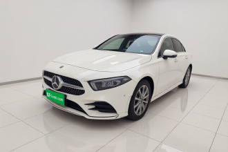 奔驰A级 2022款 改款 A 200 L 运动轿车时尚型