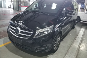奔驰V级 2016款 V 260 L 尊贵加长版