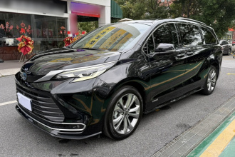 丰田 赛那SIENNA 2023款 2.5L混动 尊贵版