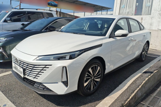 长安 逸动PHEV 2025款 智慧新蓝鲸 145KM 高能版