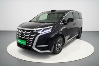 腾势D9 2025款 DM-i 智驾版 1020 四驱尊享型