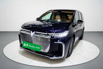 岚图汽车 岚图梦想家 2025款 PHEV 四驱旗舰鲲鹏版
