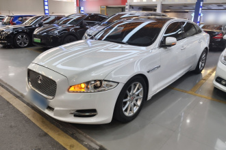 捷豹XJ 2015款  XJL 3.0 SC 两驱全景商务版