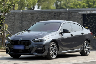 宝马2系(进口) 2021款 225i 四门轿跑车 M运动曜夜套装